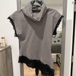 Zara Black, White, Navy and Tan Houndstooth Sleeveless Top